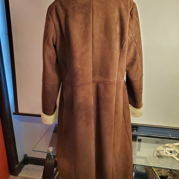 Roper Brown Coat XL with Cream Shearling - Picture 8 of 13